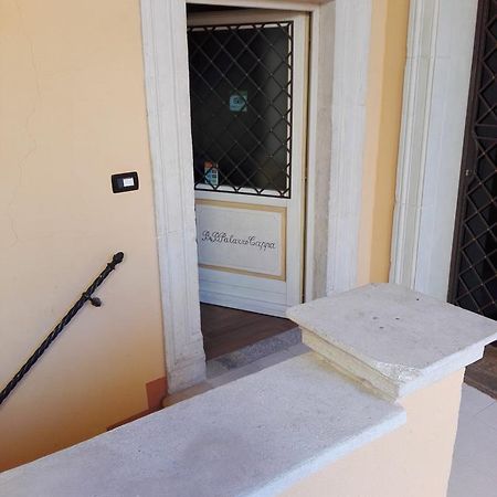 B&B Palazzo Cappa LʼAquila Exteriér fotografie