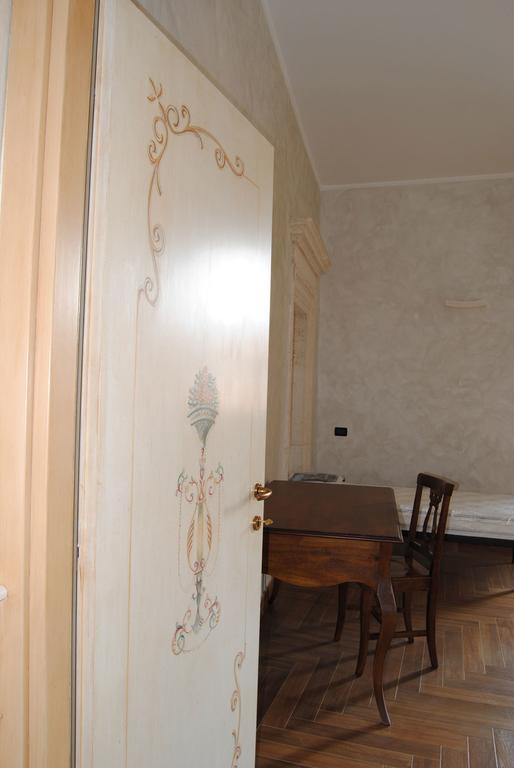 B&B Palazzo Cappa LʼAquila Exteriér fotografie