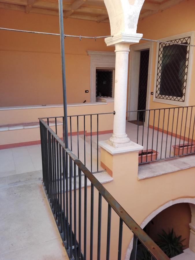 B&B Palazzo Cappa LʼAquila Exteriér fotografie