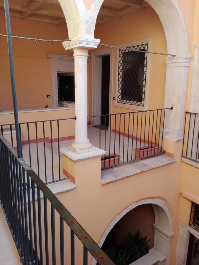 B&B Palazzo Cappa LʼAquila Exteriér fotografie