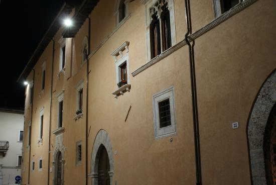 B&B Palazzo Cappa LʼAquila Exteriér fotografie